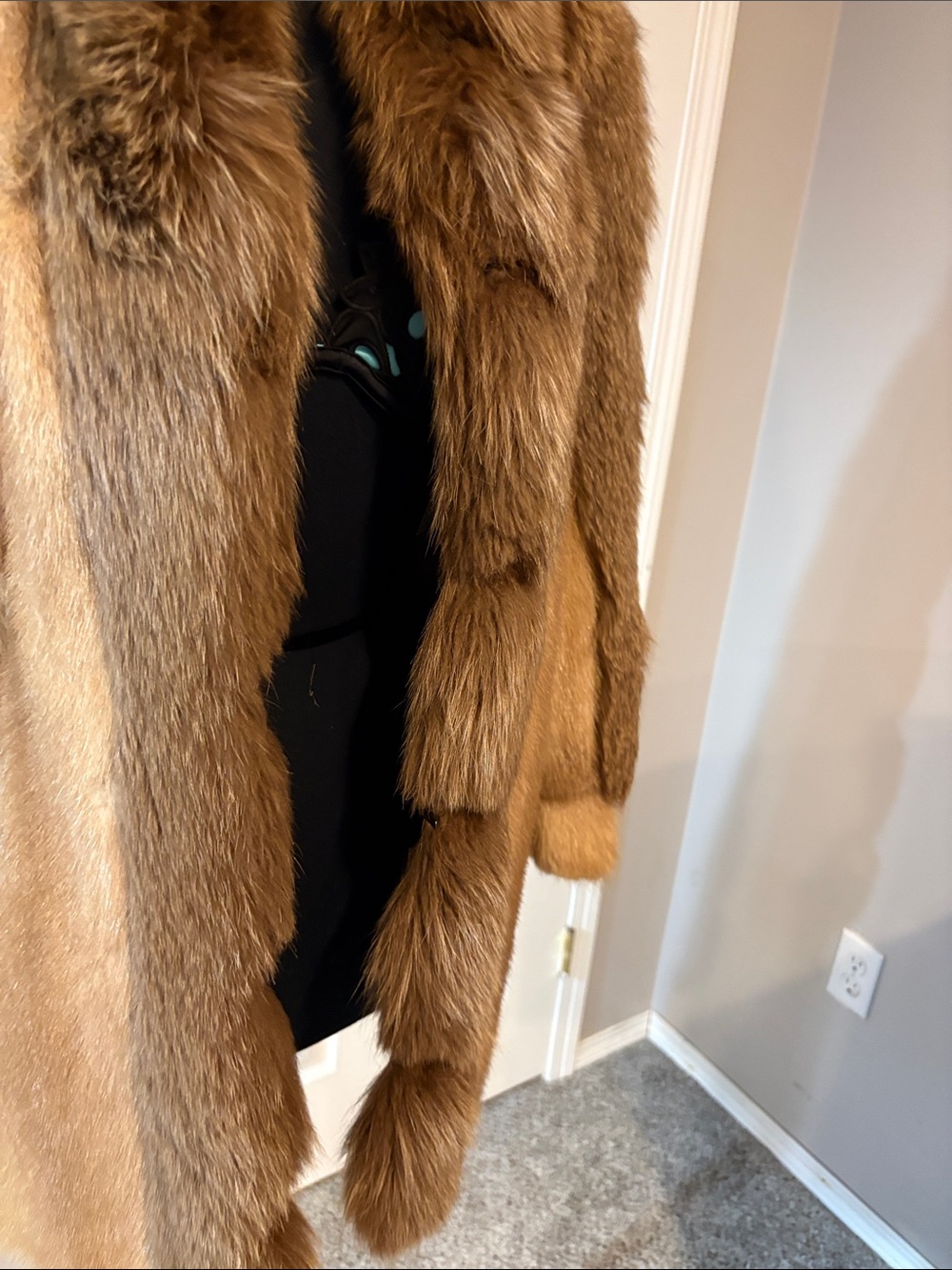 Luxury Women's Fur Coat - Tan/Brown mink and fox trim. 2B - Picture 6 of 16